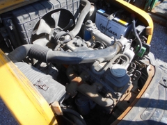 Xe nâng dầu 2 tấn TCM FD20T3 số tự động, chui container, mâm xoay