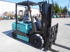 Xe nâng dầu 2,5 tấn SUMITOMO 11-FD25PVIIXA số tự động, gật gù cực đẹp nhập Nhật