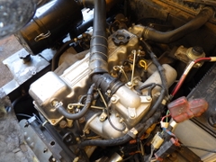 Xe nâng dầu 2,5 tấn NISSAN YJ02A25 số tự động gật gù, giá rẻ