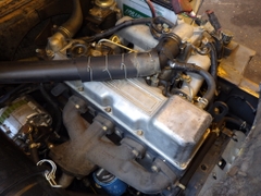 Xe nâng dầu 2,5 tấn NISSAN YJ02A25 số tự động gật gù, giá rẻ