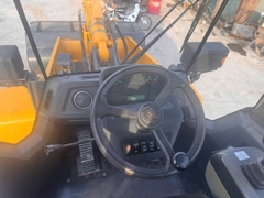 Xúc lật cũ LIUGONG 835H–Gầu 2,3 khối–Đời 2020 Máy hoạt động ít, như mới