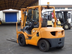 Xe nâng 3 tấn KOMATSU FD30T-16 số tự động, dịch càng Nhập Nhật cực đẹp