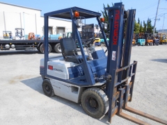 Xe nâng Komatsu 1,5 tấn FD15-15 số sàn, xe nhập Nhật, giá rẻ