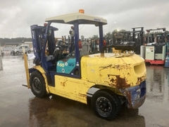 Xe nâng 5 tấn KOMATSU FD50AT-7 số tự động nhập Nhật cực chất lượng