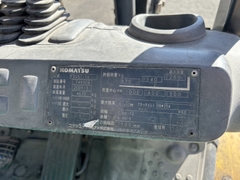 Xe nâng 2,5 tấn Komatsu FD25T-16 chui cont, kẹp vuông nhập Nhật