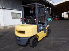 Xe nâng xăng Komatsu FG25T-12 số tự động dịch giá nhập Nhật