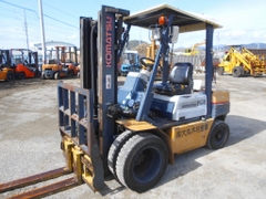 Xe nâng Nhật bãi Komatsu FD25-11 số sàn, gật gù, lốp kép, máy đen cực chất