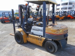 Xe nâng Nhật bãi Komatsu FD25-11 số sàn, gật gù, lốp kép, máy đen cực chất
