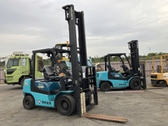 Xe nâng SUMITOMO 13FD30PAXI94D 3 tấn số tự động, nâng cao 5,5m dịch giá, đời cao