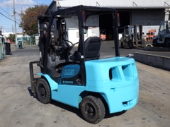 Xe nâng 2,5 tấn chui cont 3 ty 3 lao nâng cao 4,5 m dịch giá SUMITOMO 11FD25PAXI98D