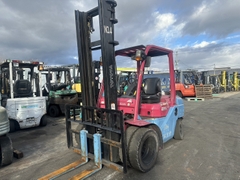 XE NÂNG DẦU TOYOTA 52-8FD25 13423  Hotline: 096.235.1368