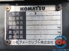 Xe nâng cũ 2,5 tấn Komatsu FD25C-15 số sàn