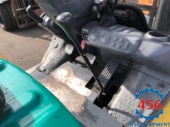 Xe nâng cũ 2,5 tấn Komatsu FD25C-15 số sàn