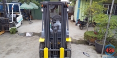 Xe nâng cũ 2,5 tấn Komatsu FD25T-16 chui container