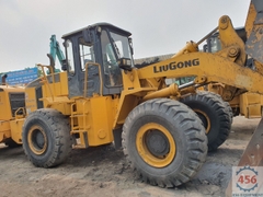 XÚC LẬT CŨ LIUGONG 50CN GẦU 3 KHỐI CẦN BÁN. SẢN XUẤT 2015.