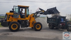 Máy xúc lật nhỏ gầu 1 khối Lehman 936. Giá rẻ nhất