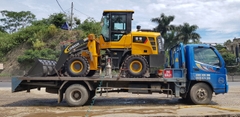 Bán Máy xúc lật nhỏ gầu 0,8 khối Lehman 922. Giá rẻ nhất