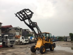 Máy xúc lật cần dài gầu 1 m3, xúc lật đổ cao Lehman 926. Giá rẻ nhất