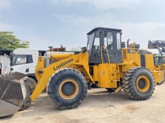 Xúc lật cũ Liugong Zl50CN gầu 3 m3 đời 2017.
