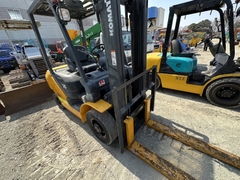 XE NÂNG KOMATSU FD25T-17 337070 LH:096.235.1368