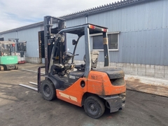 XE NÂNG TOYOTA 52-8FD25  36446 LH:096.235.1368