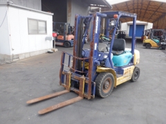 XE NÂNG NHẬT BÃI KOMATSU FD20T-12 - 096.235.1368