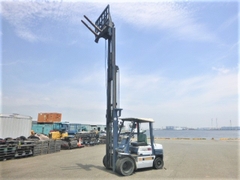 XE NÂNG DẦU KOMATSU FD25-11 432201  LH:096.235.1368