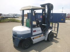 XE NÂNG DẦU KOMATSU FD25-11 432201  LH:096.235.1368