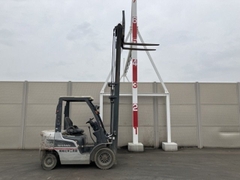 XE NÂNG DẦU NISSAN Y1F2M20 003596
