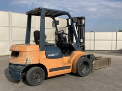 XE NÂNG DẦU TOYOTA 7FD25 16016