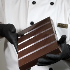 Bitter Couverture Chocolate 77% / Block 1kg