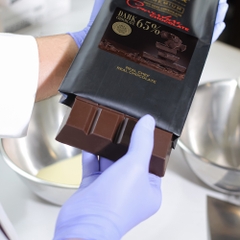 Strong Dark Couverture Chocolate 65%/ Block 500g