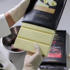 White Chocolate 6052 / Block 1kg