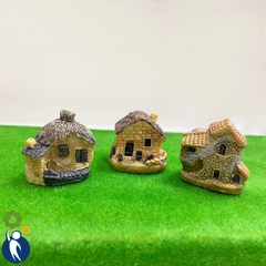 Ngôi Nhà Đá Bằng Nhựa