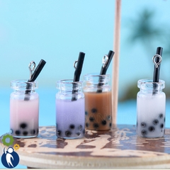 Ly Trà Sữa 0.9x2.3cm (có móc)