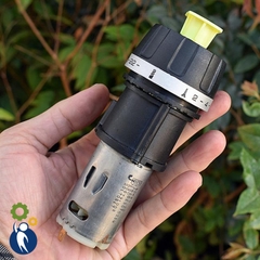 Motor Giảm Tốc 12V Mã 550 680rpm Trục 12mm Đầu Có Ren