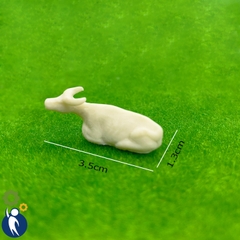 Trâu Mô Hình Dáng Nằm Dài 3.5cm Mã 112b