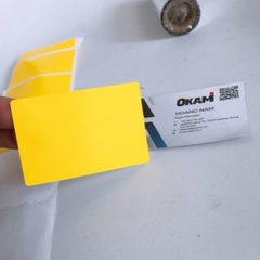 Decal PVC in mã vạch màu vàng 70x47 x50m