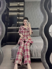 - BỘ PYJAMA KẺ CARO CÚC CỔ BÈO TÚI GẤU