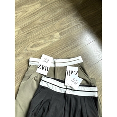 QUẦN SUÔNG RUBY CẠP TRẮNG SỌC ZARA