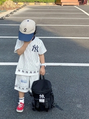 BỘ ĐÙI BÉ TRAI TRẮNG SỌC NY CỔ VIỀN