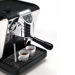 Máy pha cafe Nuova Simonelli Oscar II đen (phiên bản bình nước)