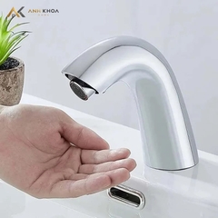 Vòi cảm ứng Miken MKV-2012
