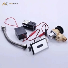 Van xả cảm ứng tiểu nam Miken MK-UF8V