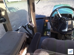 John Deere 6810