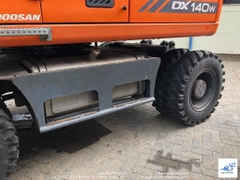 Doosan DX140 năm 2011