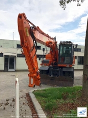 Doosan DX140 năm 2011