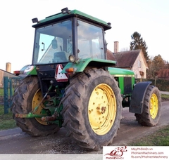 Máy kéo John Deere 3140