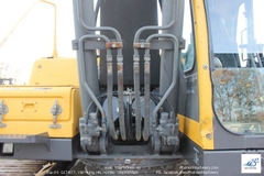 Máy xúc Volvo EC210B LC năm 2005