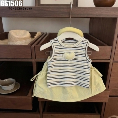 Set Áo Sọc Đính Trái Tim Kèm Váy